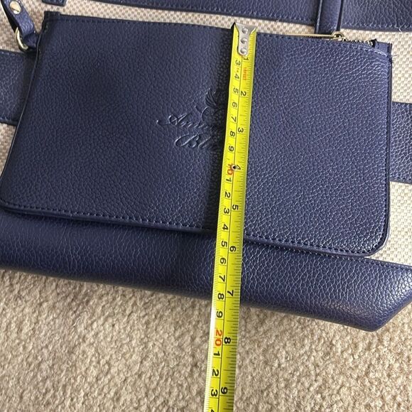 Amanda Blu shoulder bag. Navy & tan strip. Small pouch inside. Cute for Spring! - Picture 10 of 11